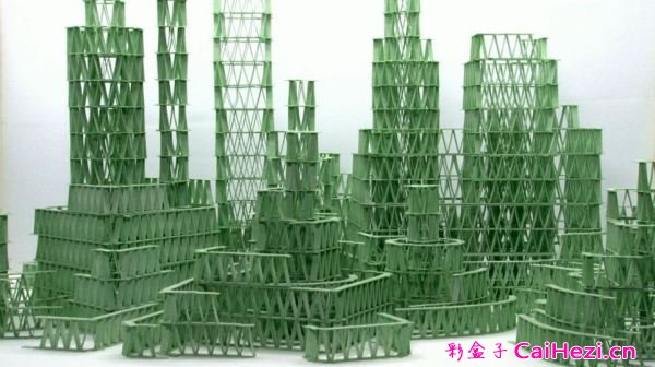 艺术家用4000片口香糖搭建巨型雕塑