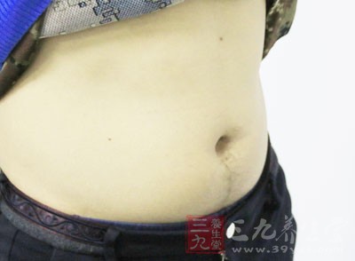 腹部按摩减肥可选关元穴(脐下3寸)