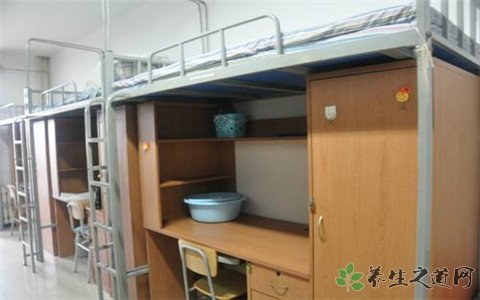 寝室床上跌落身亡 学生宿舍安全隐患有哪些