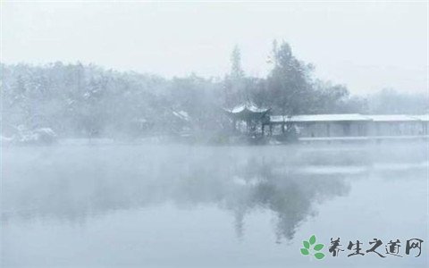 杭州西湖初雪 下雪天出行要注意什么