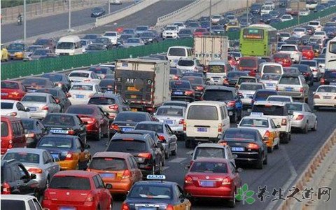 高速吹牛拥堵被罚 高速路行驶的注意事项