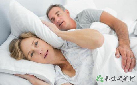 女生打呼噜遭群殴 缓解打呼噜的方法有哪些