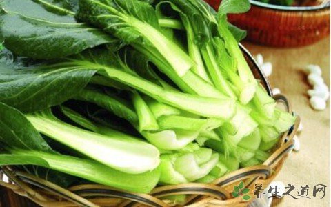 占道卖菜城管下跪 冬季吃什么菜好