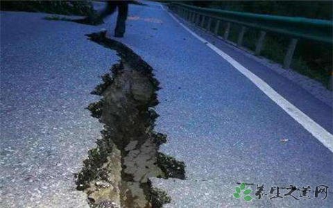 武定4.5级地震 地震前兆有哪些现象