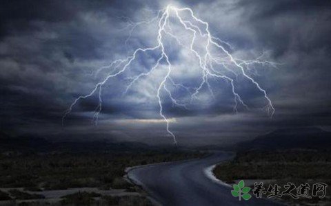 深圳特大暴雨 暴雨天气怎么办